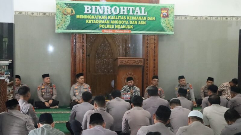 Nganjuk Gelar Binrohtal, Kapolres Ajak Dalami Makna Surat-Surat Al-Qur’an dalam Tugas Kepolisian