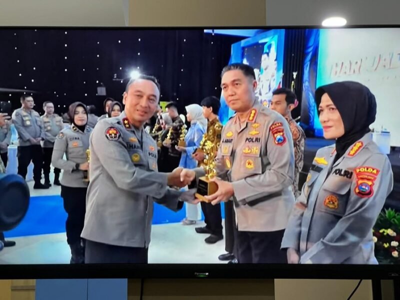 Humas Polda Jatim Raih Peringkat 1 Nominasi Keaktifan Video Polri Zona A (foto/polda jatim/istimewah)
