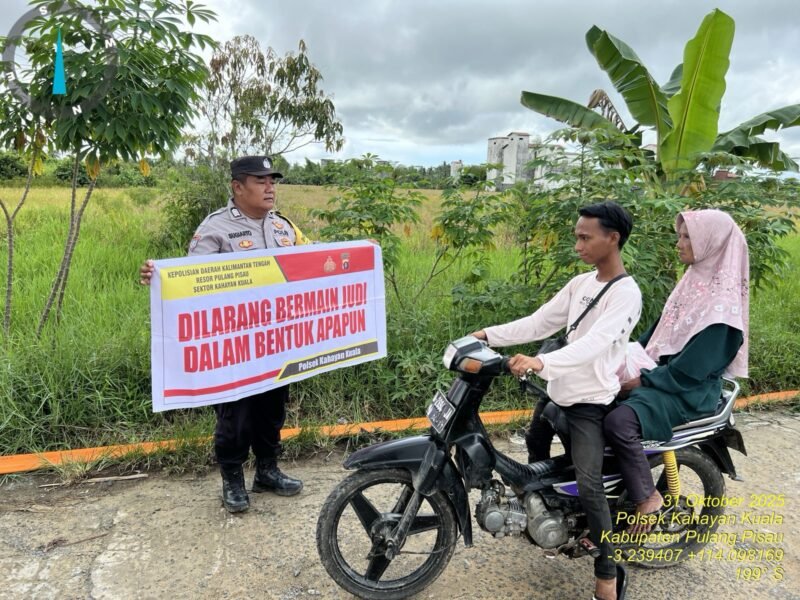 Personil Polsek Kahayan Kuala secara masif lakukan giat himbauan Stop dan Larangan bermain Judi Online.