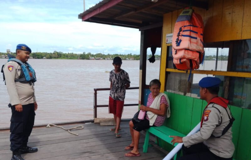 Satpolair Polres Pulpis Sapa Warga Pesisir: Tingkatkan Keamanan dan Kenyamanan di Jalur Sungai