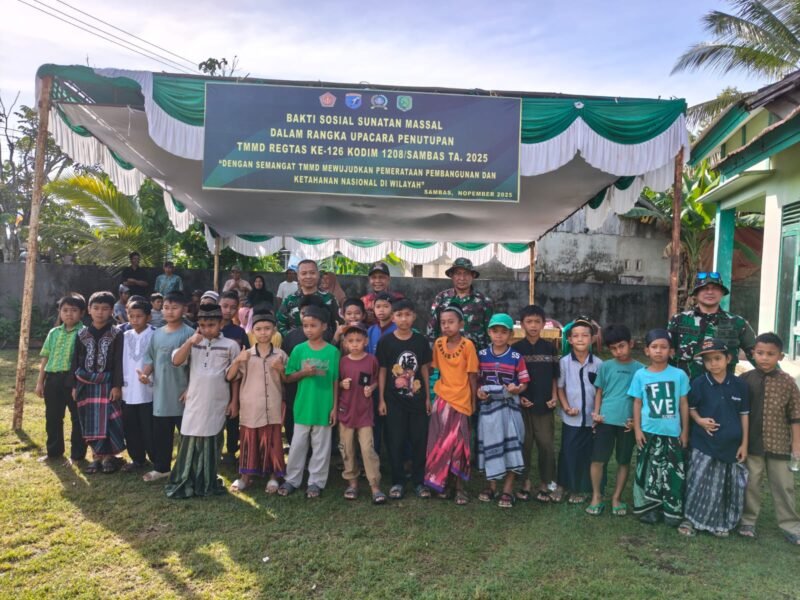 Khitanan Massal Digelar pada Penutupan TMMD ke-126 Kodim 1208/Sambas