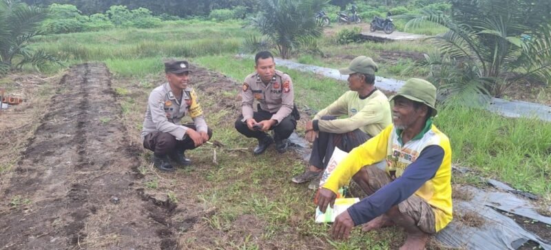 Sampaikan Imbauan Kamtibmas Kepada Masyarakat oleh Personel Polsek Maliku