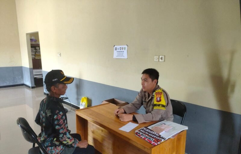 Personel Polsek Maliku Sosialisasi Kepada Masyarakat Kecamatan Maliku