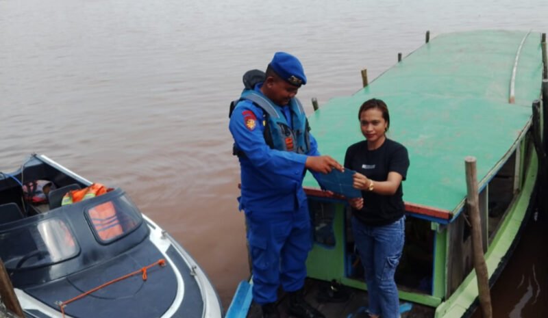 Sosialisasi Layanan 110, Satpolairud Polres Pulang Pisau Edukasi Warga Pentingnya Lapor Cepat Kejadian Darurat