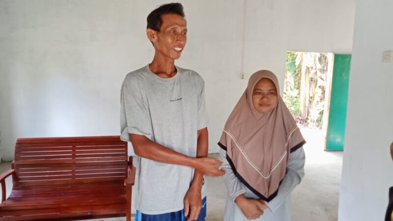 Pak Mintoni Penerima RTLH Sampaikan Terima Kasih kepada Satgas TMMD ke-126 Kodim 1208/Sambas