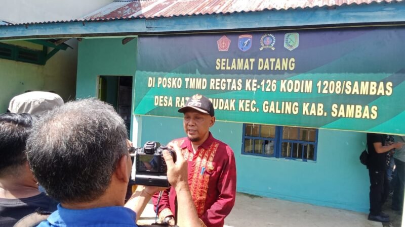 Camat Galing Apresiasi Khitanan Massal pada Penutupan TMMD ke-126 Kodim 1208/Sambas