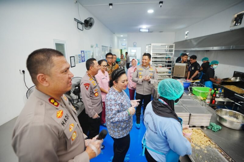 Kapolri , Ketua Komisi IV DPR foto/istimewah/darksalmon-herring-325340.hostingersite.com