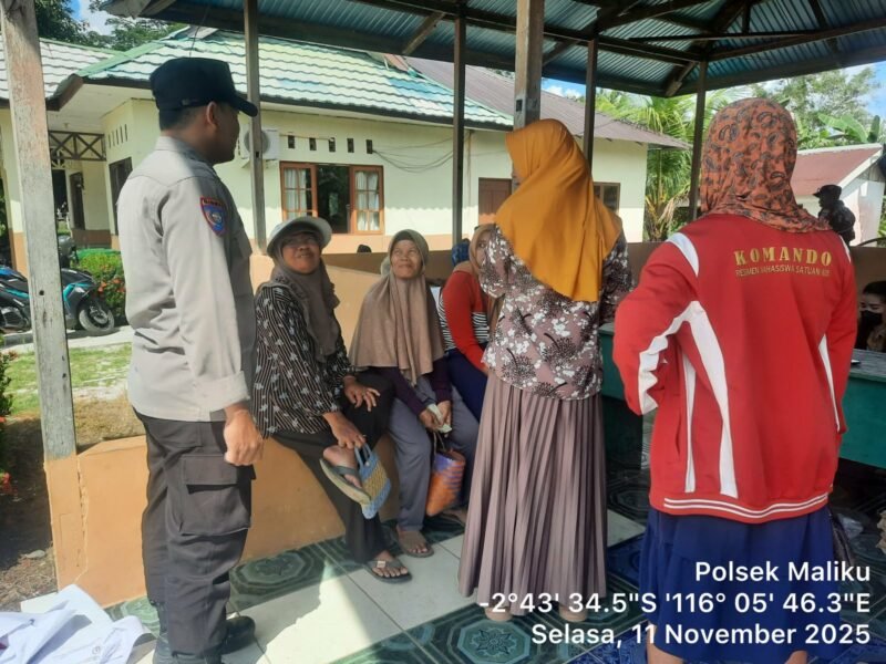 Sampaikan Pesan Kamtibmas Oleh personil Polsek Maliku Kepada Warga