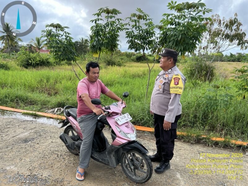 Personel Polsek Kahayan Kuala menyampaikan pesan Kamtibmas, dan Himbauan kamtibmas