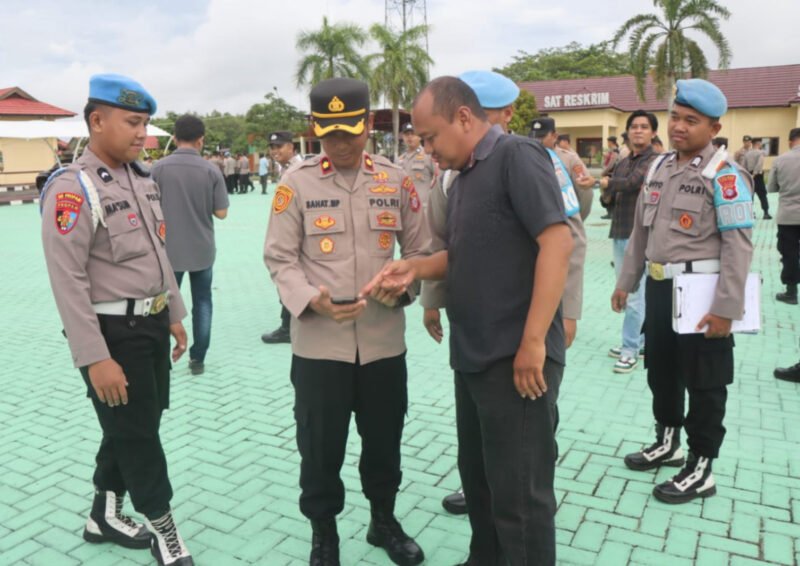 Komitmen Bersih dari Judi Online, Wakapolres Pulang Pisau Sidak Ponsel Anggota Satu per Satu