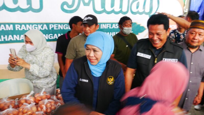 TargetNews.ID/Antok/FotoPemerintah Provinsi Jawa Timur kembali menggelar Pasar Murah di Kabupaten Sidoarjo pada Minggu (16/11).