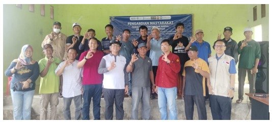 TargetNews.id/Redaksi,Tim Pengabdian Masyarakat Fakultas Ekonomi dan Bisnis Universitas Airlangga (FEB UNAIR) melaksanakan program “Durian Palu Mendunia” pada 8–9 Agustus 2025 di Parigi Moutong dan Desa Kapiroe, Sulawesi Tengah. Program ini fokus memperkuat daya saing Durian Palu melalui pelatihan ekspor, strategi pemasaran, serta pendekatan budidaya berkelanjutan. (Foto)