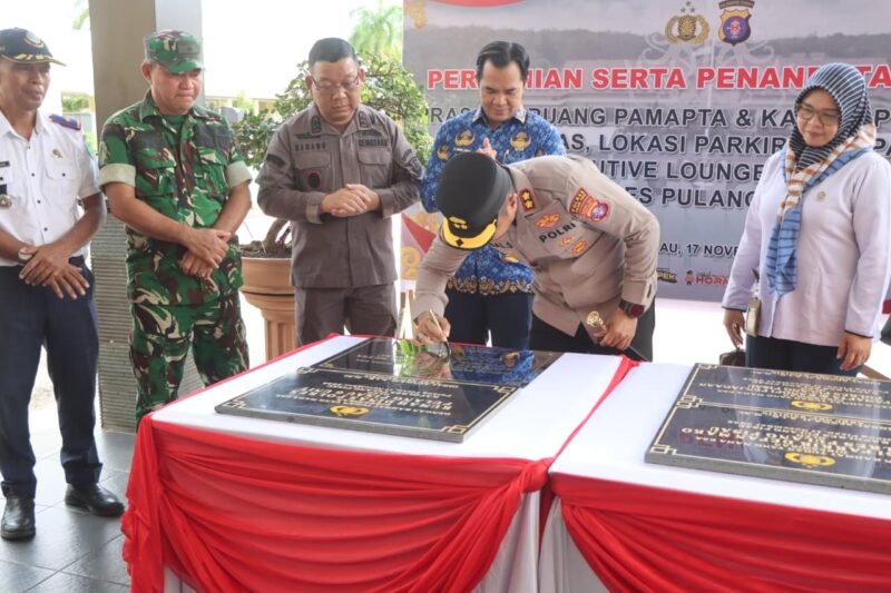 Kapolres dan Forkopimda Resmikan Ruang Pamapta, Lounge Pelayanan, Rumah Dinas, Kanopi Penjagaan, dan Area Parkir Baru Polres Pulang Pisau