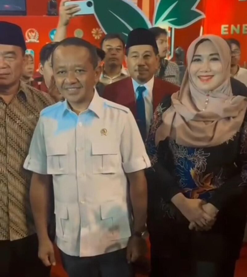 TargetNews.id/Nil/Foto/ Upaya menjaga kelestarian lingkungan di Papua, khususnya di kawasan konservasi dunia Raja Ampat, kembali mendapat dukungan dari berbagai kalangan. Anggota DPD RI Komite III, Dr. Lia Istifhama,