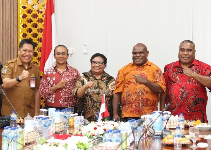 Foto: Wamendagri, Ribka Dorong Percepatan Pembangunan Infrastruktur Pemerintahan di Papua Tengah