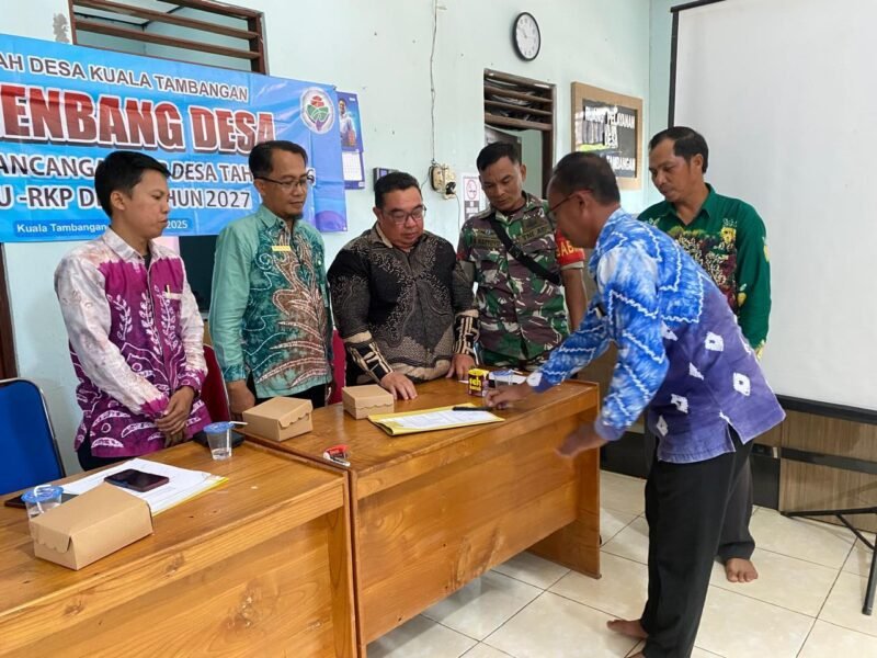 Koptu Abu Hartoyo Babinsa Koramil 1009-04/Takisung Hadiri Musrenbang Desa Bahas RKP Desa Tahun 2026