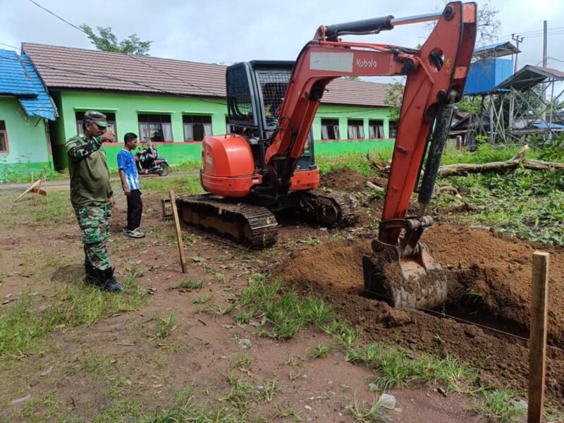 Dukung Percepatan Program Pemerintah Personel Kodim 1009/Tla Bantu Kawal Pembangunan KDKMP Di Wilayah Binaan