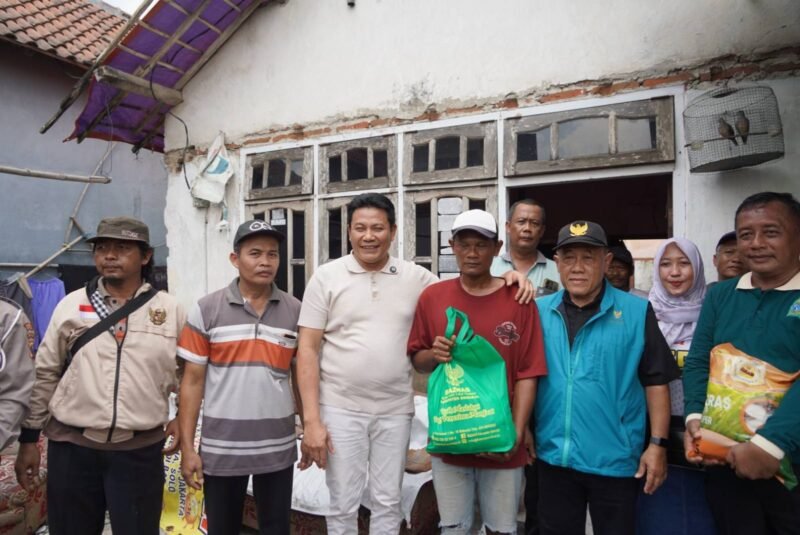 TargetNews.ID/Foto/Bupati Sidoarjo Pastikan Bantuan Renovasi untuk Tiga Rumah Segera