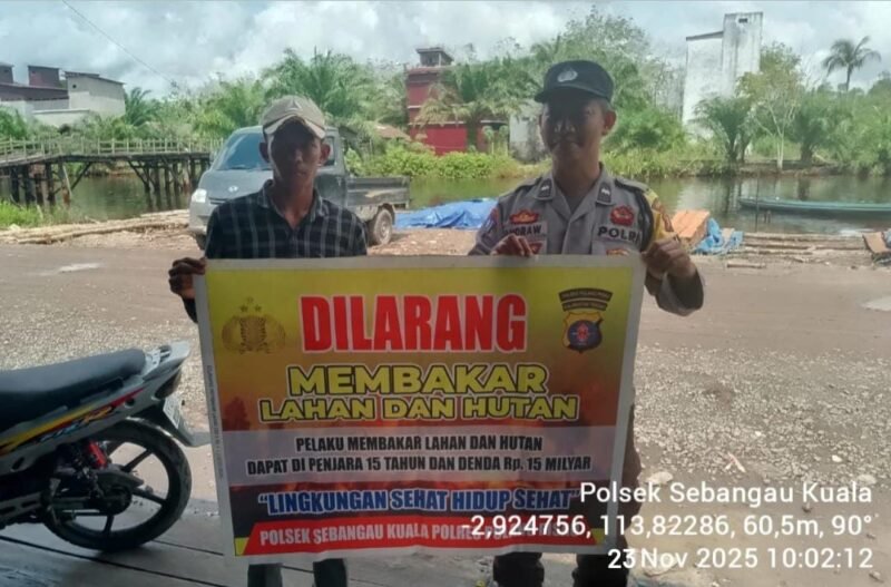 Polsek Sebangau Kuala Mensosialisasikan Himbauan Melarang Membakar Hutan atau lahan kepada Masyarakat