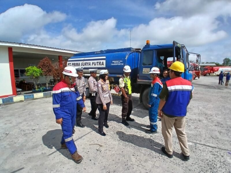 Tingkatkan Kesadaran Berlalu Lintas, Satlantas Polres Pulang Pisau Gelar Penyuluhan di Pertamina Patra Niaga