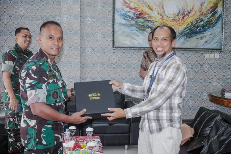 Dandim 1009/Tla Menerima Kunjungan Kerja Kepala KPP Pratama Banjarbaru Beserta Rombongan