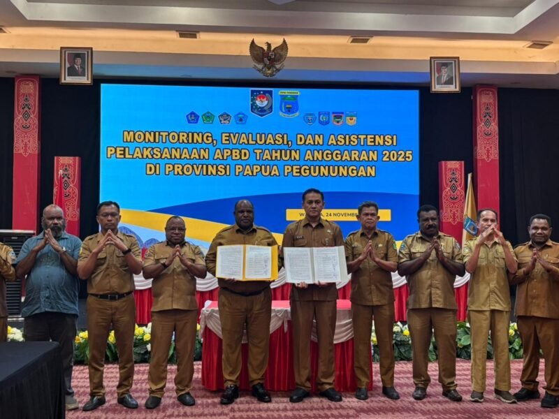 TargetNews.ID/Foto/Direktorat Jenderal (Ditjen) Bina Keuangan Daerah (Keuda) Kementerian Dalam Negeri (Kemendagri) melakukan monitoring dan evaluasi (monev) percepatan realisasi Anggaran Pendapatan dan Belanja Daerah (APBD) Tahun Anggaran (TA) 2025 di Provinsi Papua Pegunungan. Langkah ini merupakan wujud konsistensi Kemendagri dalam mendorong pertumbuhan ekonomi daerah dan meningkatkan kesejahteraan masyarakat.