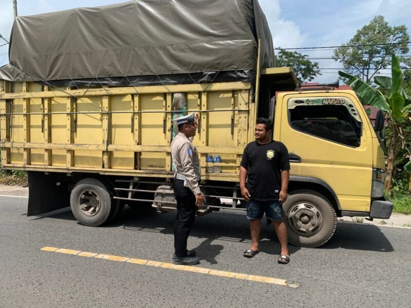 Polres Pulang Pisau Gencarkan Sosialisasi dan Teguran Terhadap Truk Overload
