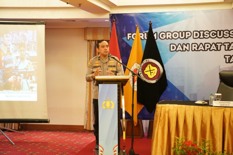 TargetNews.ID/Foto/Brigjen Pol Bhudi Herdi Susianto, S.H., S.I.K., M.Si., yang memaparkan bahwa SMA KTB dirancang sebagai leadership incubator bagi calon pemimpin masa depan Indonesia.