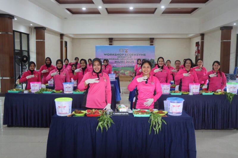 Pecahkan Rekor MURI, Bhayangkari Pulang Pisau Turut Serta dalam Workshop Nasional Ecoenzyme Terbesar