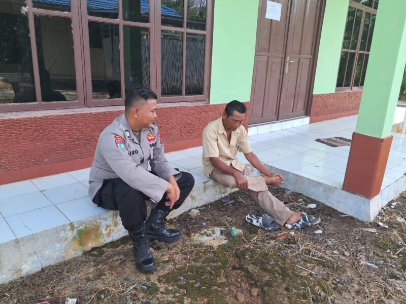 Sat Binmas Polres Pulang Pisau Melaksanakan Kegiatan Polisi RW