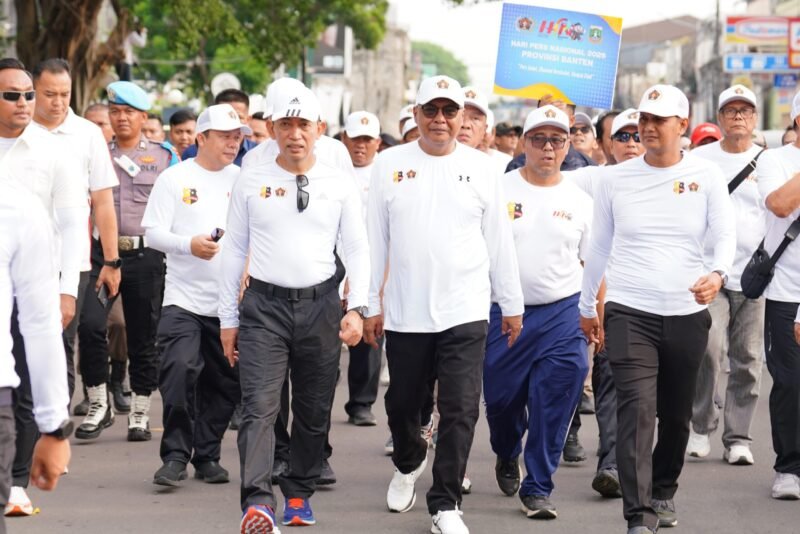 Kapolri Jenderal Listyo Sigit Prabowo menghadiri acara jalan santai dalam rangka menjelang Hari Pers Nasional 2026. (TargetNews.id. Istimewa)