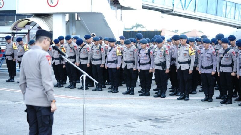Mabes Polri Berangkatkan 219 Personel Bantuan Logistik untuk Mitigasi Bencana Alam di Sumatera Utara (TargetNews.ID Istimewah)