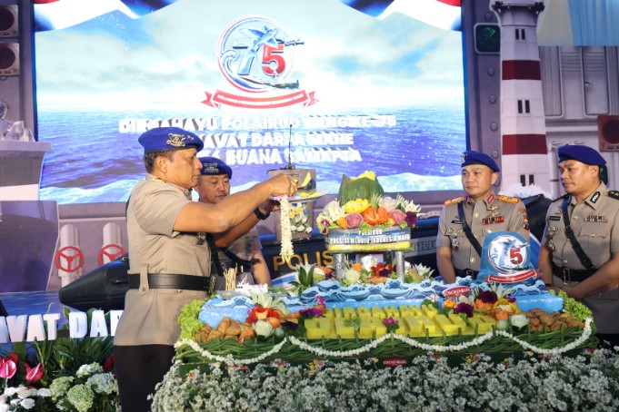 Foto: Kapolda Jatim Menekankan Pentingnya Peningkatan Kemampuan Personel (TargetNews.ID Istimewah)