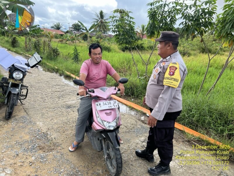 Personel Polsek Kahayan Kuala menyampaikan pesan Kamtibmas, dan Himbauan kamtibmas dan mendukung Program pemerintah terkait ketahanan pangan