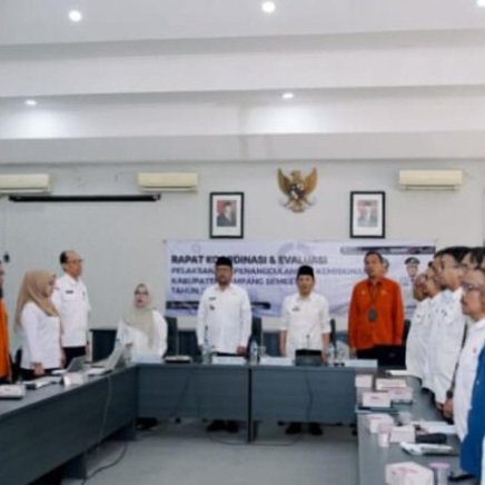 TargetNews.ID/Foto/Wabup Sampang, Buka Rakor Penanggulangan Kemiskinan: Tegaskan Penguatan Data dan Sinergi Semua Pihak