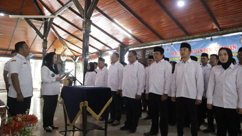Resmi Dilantik, Forsekdesi Brebes Ditugasi Bupati Bantu Program Pemda (TargetNews.ID Istimewah)