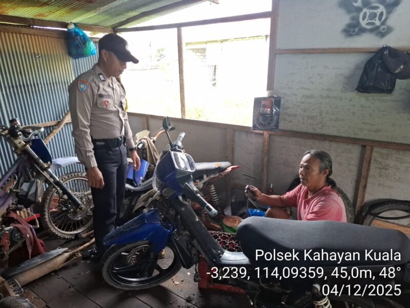 Personel Polsek Kahayan Kuala menyampaikan pesan Kamtibmas, dan Himbauan kamtibmas