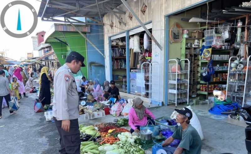 Satbinmas Polres Pulang Pisau sambangi dan dialogis dengan pedagang