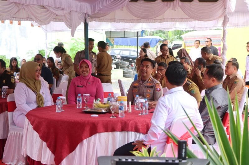 TargetNews.ID/Foto/Polres Pulang Pisau resmi meluncurkan Satuan Pelayanan Pemenuhan Gizi (SPPG) sebagai bentuk dukungan terhadap program pemerintah Makan Bergizi Gratis (MBG). Launching SPPG yang berlokasi di Jalan Lintas Trans Kalimantan, Kecamatan Kahayan Hilir, Kabupaten Pulang Pisau, dipimpin langsung oleh Kapolres Pulang Pisau AKBP Iqbal Sengaji, S.I.K., M.Si., Senin (08/12/2025).