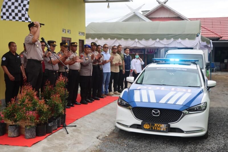Makanan Bergizi Gratis (MBG) Meluncur ke Sekolah: Kapolres Pulang Pisau Lepas Armada SPPG