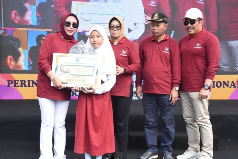 TargetNews.ID/Foto/Pemkab Sidoarjo menggelar peringatan Hari Disabilitas Internasional 2025 di GOR Sidoarjo, Rabu, (10/12).