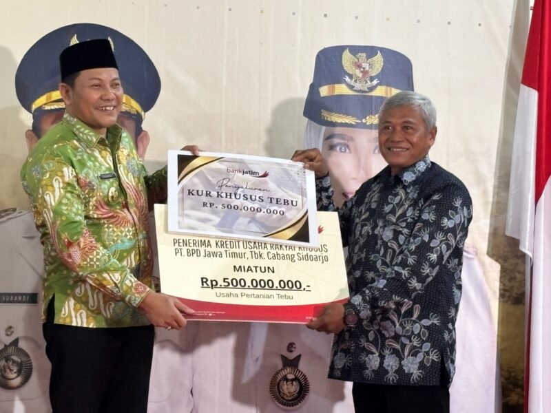 TargetNews.ID/Foto/Bupati Sidoarjo H. Subandi menghadiri kegiatan penguatan ketahanan pangan di Kabupaten Sidoarjo yang digelar di Gedung Pertemuan PG Candi Baru, Kamis (12/12/2025).