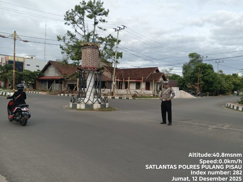 Untuk Memperlancar Arus Lalu Lintas, Satlantas Polres Pulang Pisau Melaksanakan Gatur Lantas