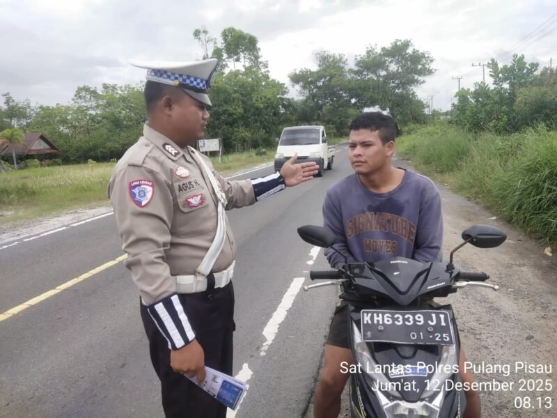 Satlantas Polres Pulang Pisau Lakukan Teguran Simpatik kepada Pengendara