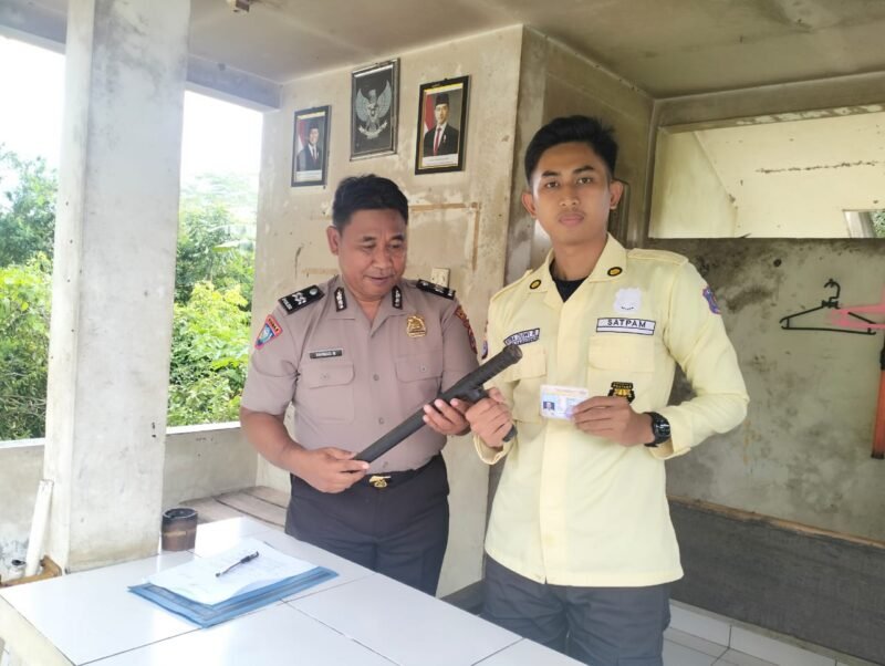 Kanit Binkamsa Sat Binmas Polres Pulang Pisau Sambangi kantor PT. TELKOM PULANG PISAU