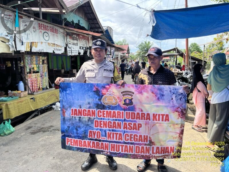 Personel Polsek Kahayan Kuala sambangi warga dan Memberikan himbauan Tentang Larangan Membakar hutan dan lahan