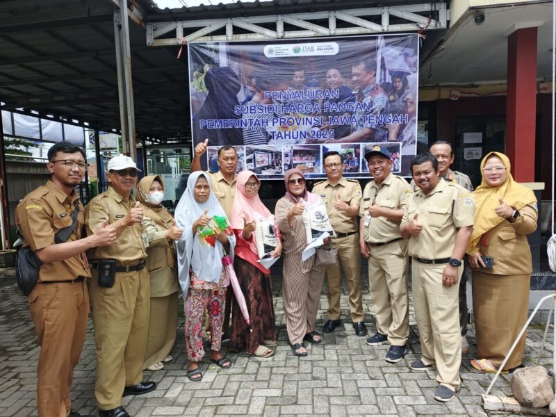 TargetNews.ID/Foto/Sambut Nataru, Pemprov Jateng Salurkan Subsidi Pangan di Paguyangan