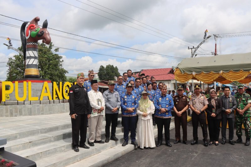 Tugu Mandau Pulang Pisau Diresmikan, Kapolres Apresiasi Upaya Pemda Percantik Daerah