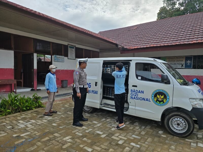 Cegah Fatalitas di Jalan, Satlantas Polres Pulang Pisau Ingatkan Disiplin Sopir Pengangkut MBG ke Sekolah