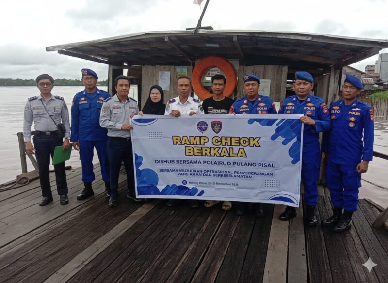 Sambut Nataru, Satpolair dan Dishub Pulang Pisau Cek Alat Keselamatan di Feri Penyeberangan